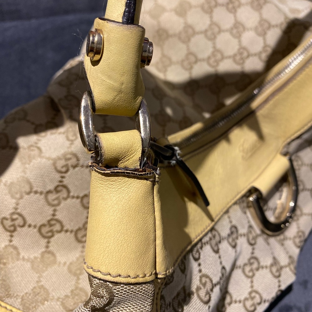 Gucci D-Ring Hobo Bag - Picture 11 of 16